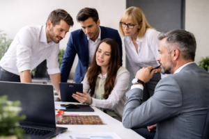 Lee más sobre el artículo El dinero que tu equipo no ve en su nómina (y por qué marzo es el mes clave para tu empresa)